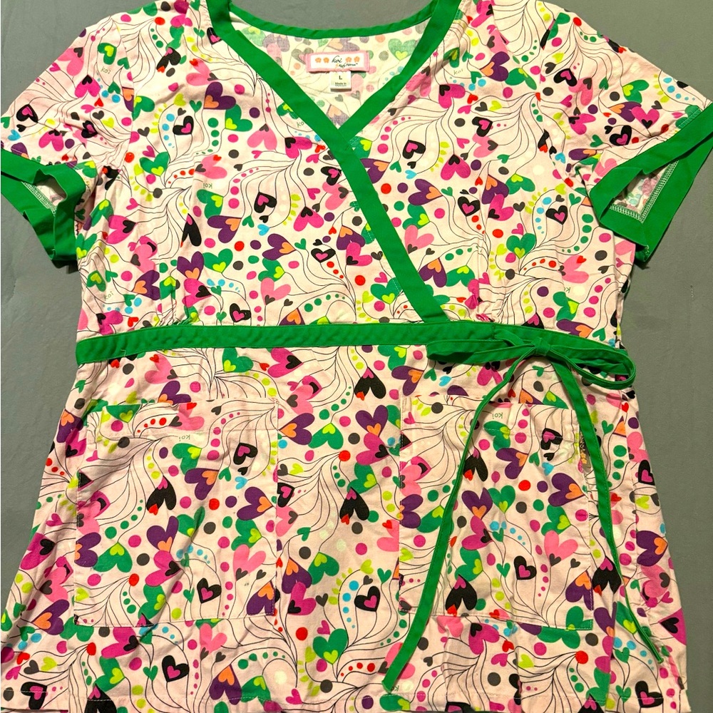 Size large Koi scrub top